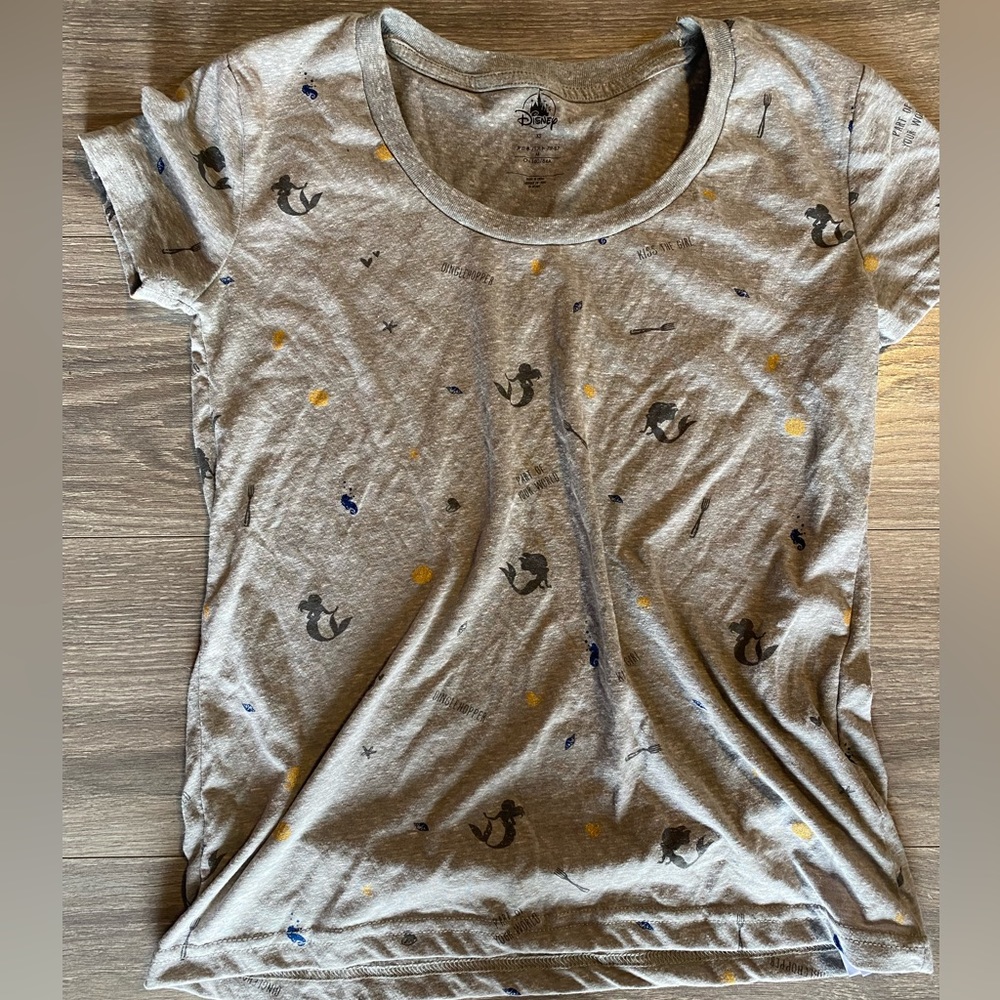 Disney Store The little Mermaid T-Shirt XS